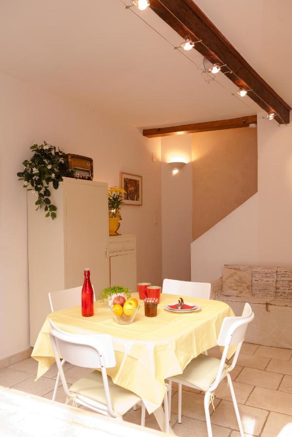 La Maison D'Eloise Arlés Exterior foto